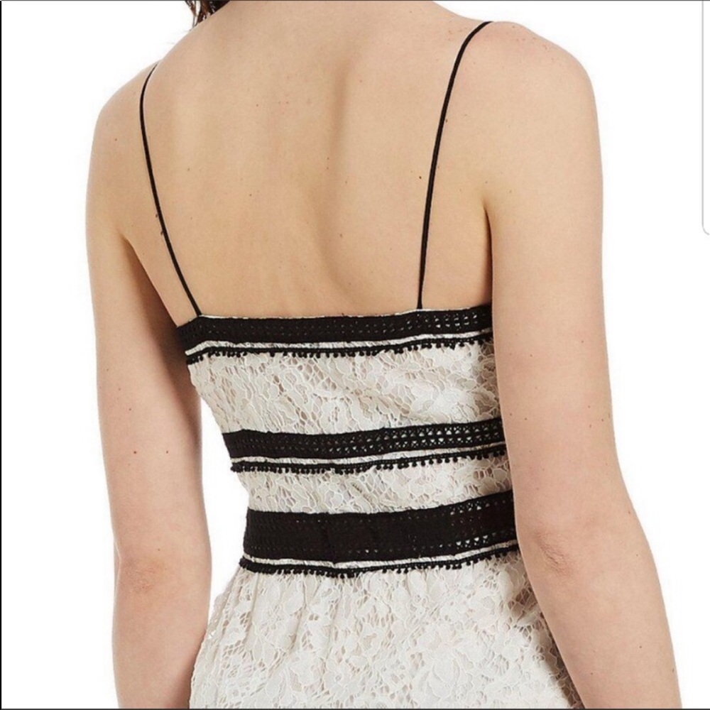 Gianni Bini lace gown - Picture 3 of 3